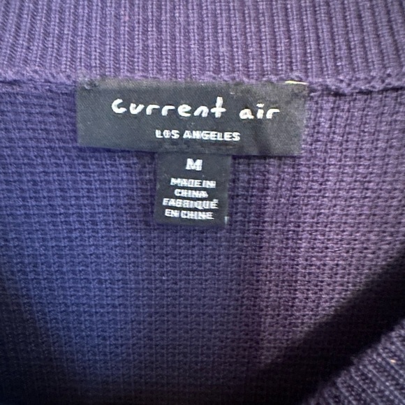 Current Air Navy and floral blouse - Picture 3 of 4